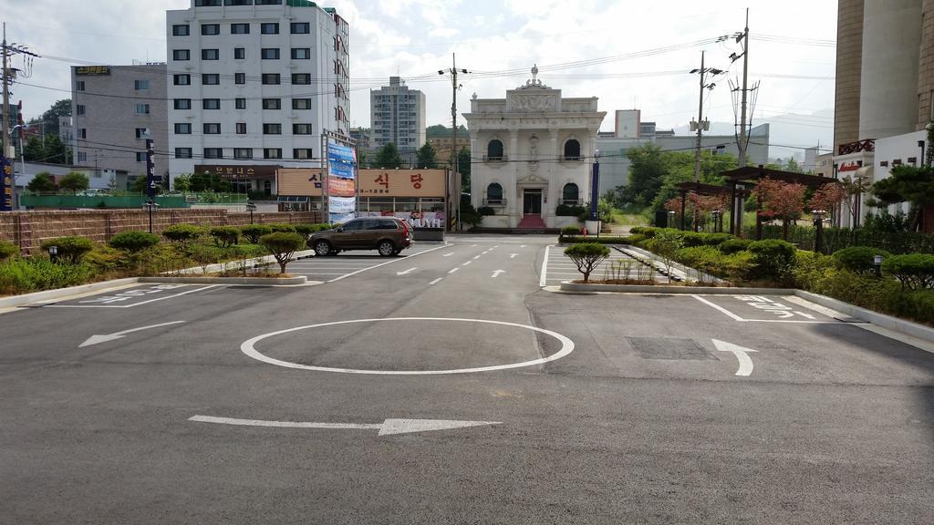 Hyunjin Tourist Hotel Donghae Ngoại thất bức ảnh