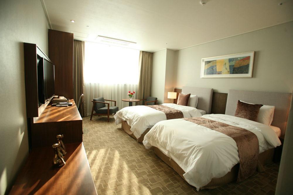 Hyunjin Tourist Hotel Donghae Ngoại thất bức ảnh