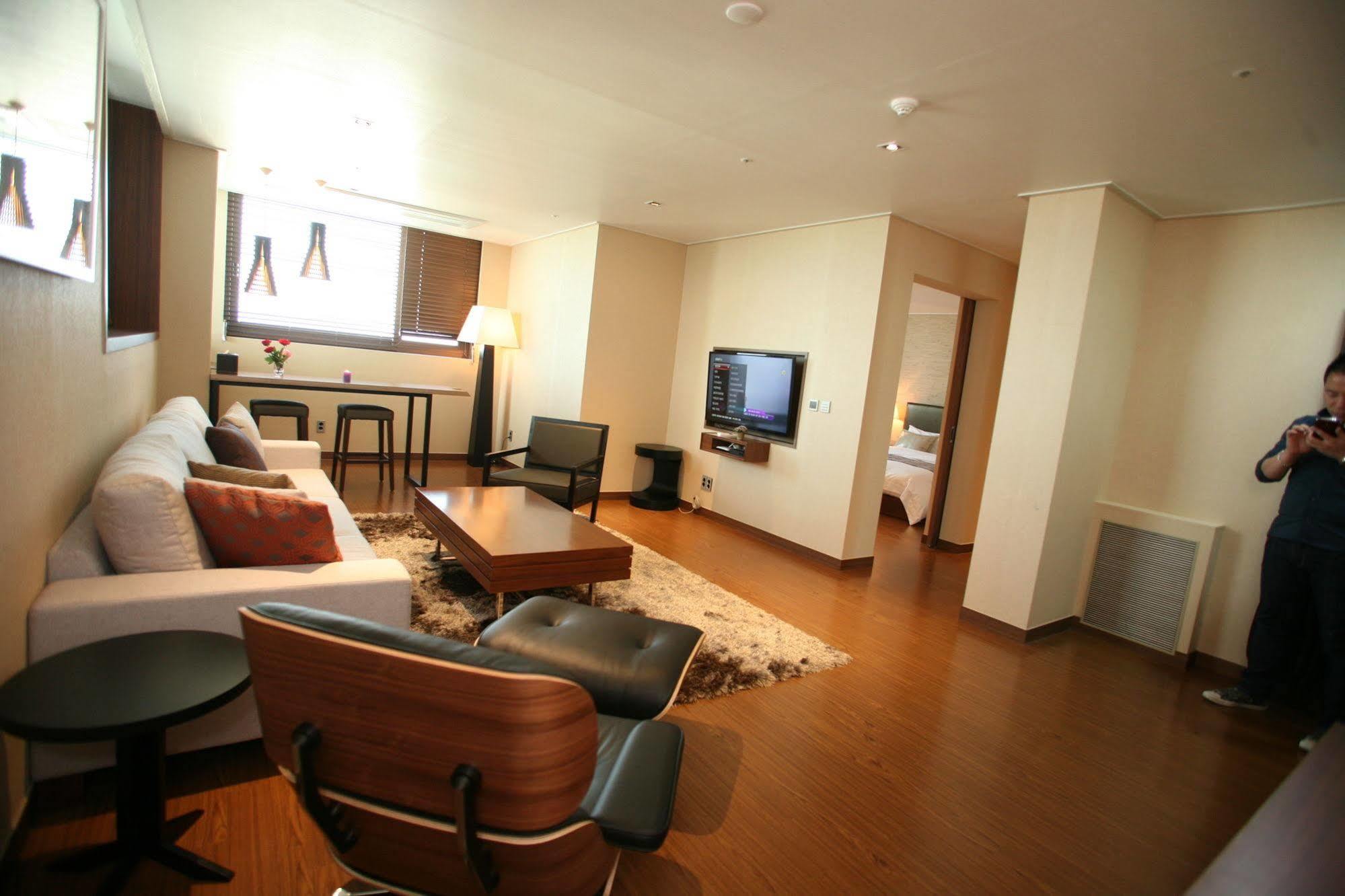 Hyunjin Tourist Hotel Donghae Ngoại thất bức ảnh