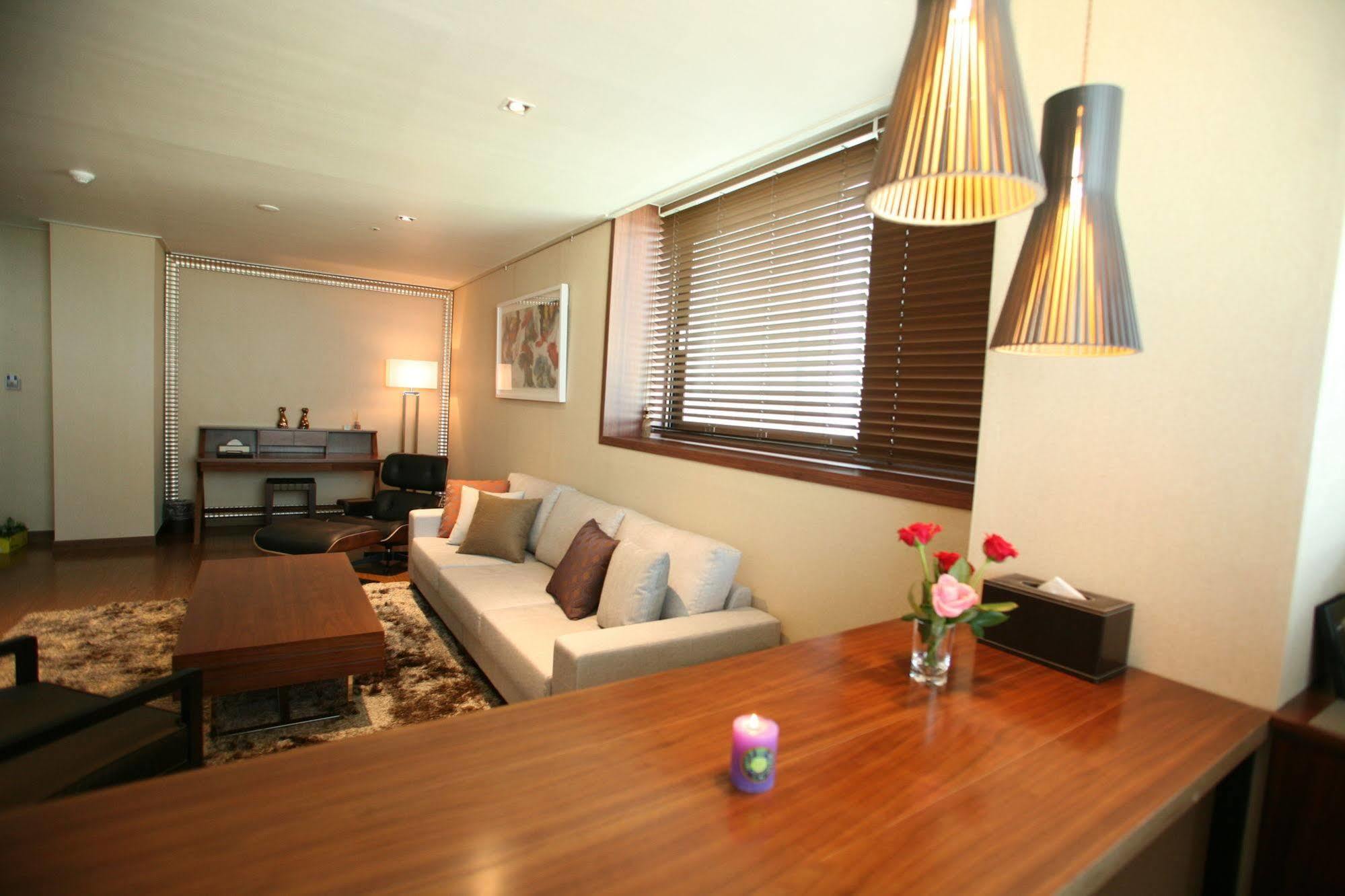 Hyunjin Tourist Hotel Donghae Ngoại thất bức ảnh