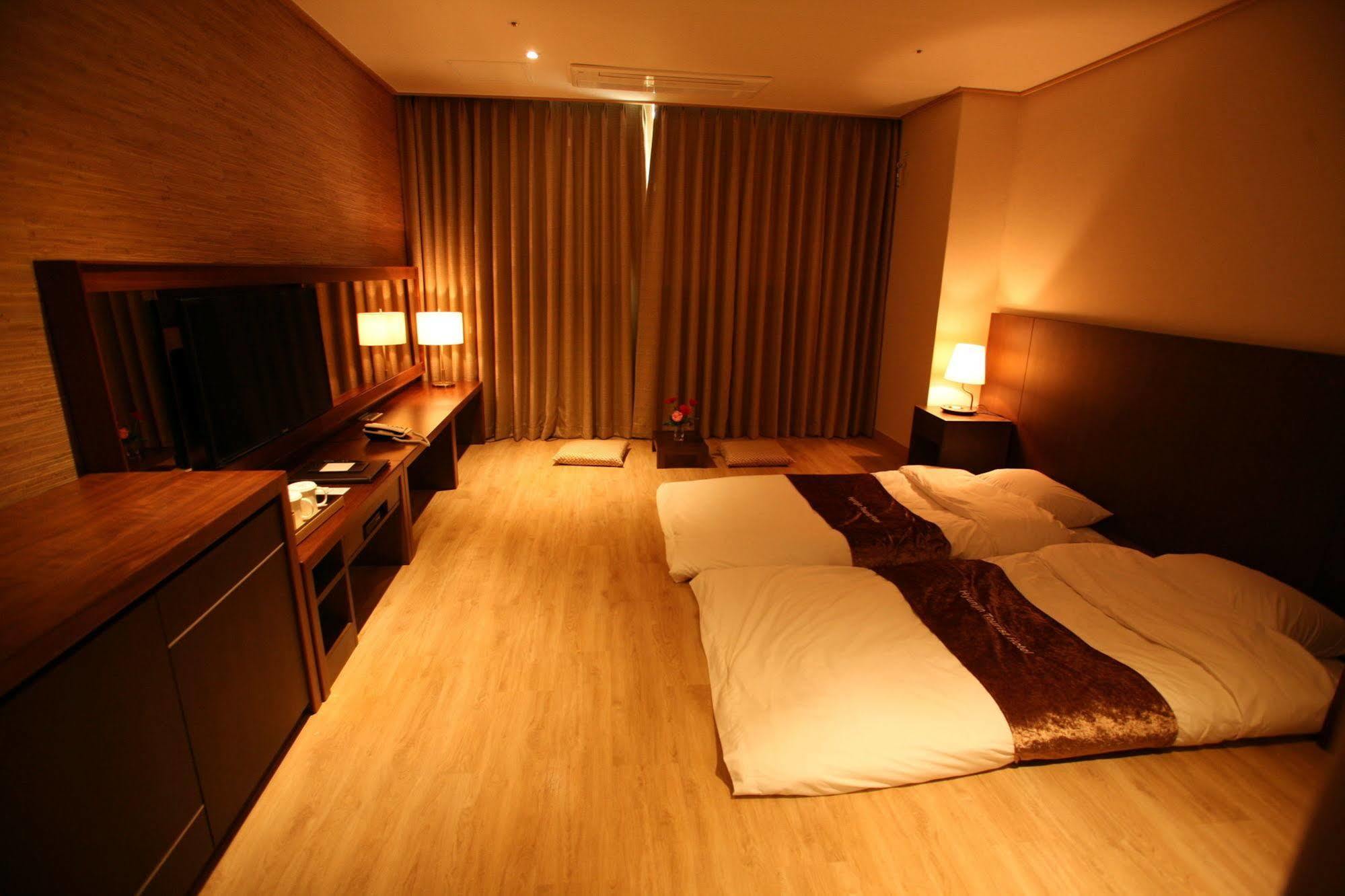 Hyunjin Tourist Hotel Donghae Ngoại thất bức ảnh